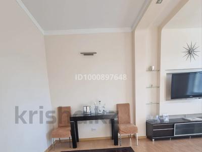 Продажа квартир в Алматы: 2-комнатная квартира · 57 м² · 5/9 этаж, мкр Жетысу-2 за 42 млн 〒 2-комнатная квартира · 57 м² · 5/9 этаж, мкр Жетысу-2 за 42 млн 〒 в Алматы, Ауэзовский р-н