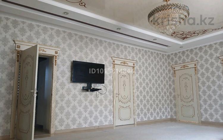 Отдельный дом · 4 комнаты · 200 м² · 8 сот., мкр Кызылжар, Құлжабай төлеов 12 за 70 млн ₸ в Шымкенте, Абайский р-н — фото 2