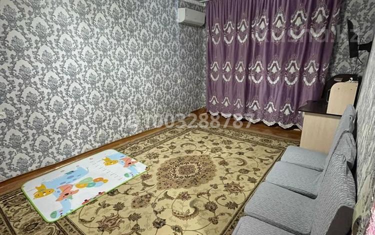 1-комнатная квартира · 36 м², мкр Акбулым, Рысбек батыр 4 — Химпасёлок за 6 млн 〒 в Таразе — фото 2