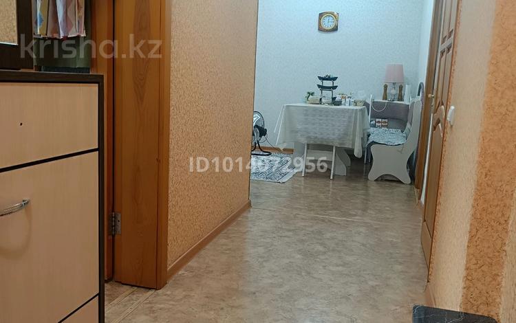 2-бөлмелі пәтер · 44.1 м² · 4/5 қабат, Толстого 104 — Угол Камзина - Толстого, бағасы: 18 млн ₸ в Павлодаре — фото 2