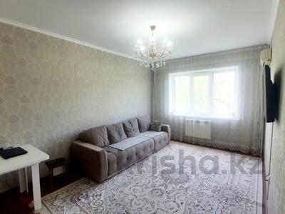 2-комнатная квартира, 56 м², 5/9 этаж, мкр Аксай-4 за 31.5 млн 〒 в Алматы, Ауэзовский р-н