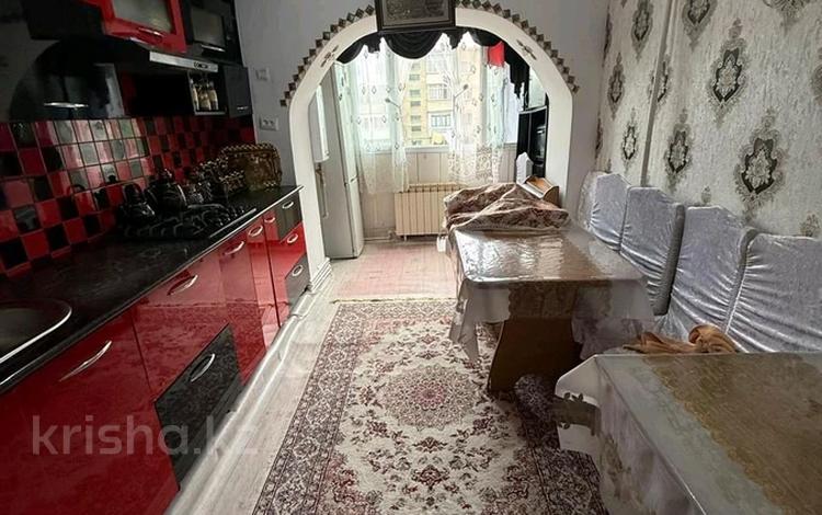 4-бөлмелі пәтер · 90 м² · 2/5 қабат, Жангозина — Центр Каскелена , за Акиматом, бағасы: 50 млн ₸ — фото 2