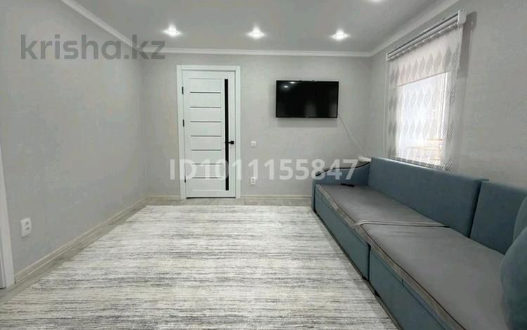 Отдельный дом · 3 комнаты · 60 м², Школьная 24 за 25 млн ₸ в Уральске — фото 2