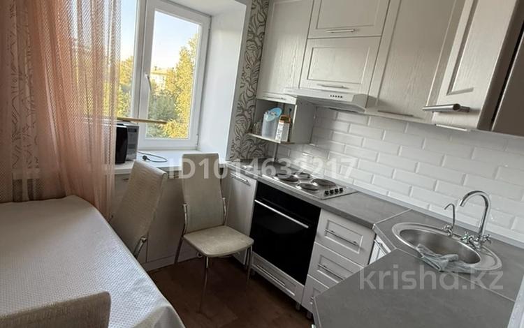3-комнатная квартира · 57 м² · 4/5 этаж, Набережная Славского 24 за 250 000 ₸ в Усть-Каменогорске — фото 2