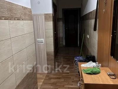 3-комнатная квартира, 60 м², 1/4 этаж, радостовца 152е — джандосова за 27 млн 〒 в Алматы, Бостандыкский р-н