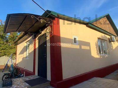 Отдельный дом · 4 комнаты · 100 м² · 6 сот., Жанасова 22-1 — Музыкальный колледж за 41 млн ₸ в Жезказгане