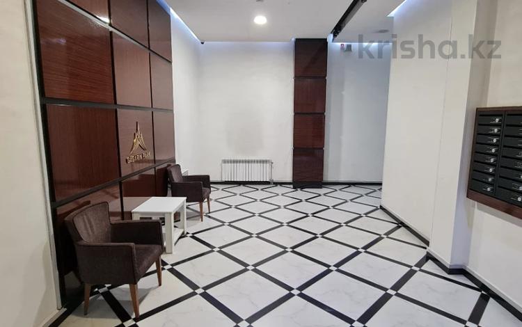 1-комнатная квартира · 46 м² · 10/12 этаж, Гагарина 311 — Левитана за 320 000 ₸ в Алматы, Бостандыкский р-н — фото 2