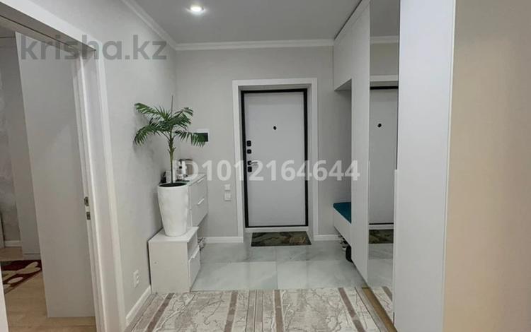 2-бөлмелі пәтер · 66 м² · 1/3 қабат, ул. Александра Карева 41, бағасы: 23.5 млн ₸ в Уральске — фото 2