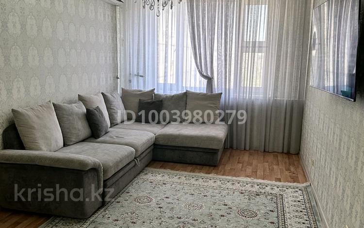 4-комнатная квартира · 90.2 м² · 4/5 этаж, 12-й мкр 52 — Гипермаркет Анвар, супермаркет Дана за 25.5 млн ₸ в Актау — фото 2