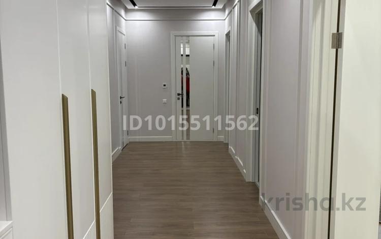 3-комнатная квартира · 120 м² · 3/8 этаж, Розыбакиева 320 — Ескараева за 1.2 млн ₸ в Алматы, Бостандыкский р-н — фото 2