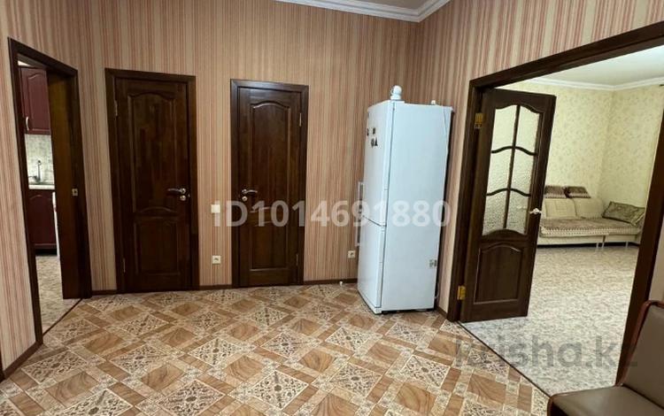 2-бөлмелі пәтер · 81 м² · 2/3 қабат, Газиза Жубанова 15/1, бағасы: 28 млн ₸ в Актобе — фото 2
