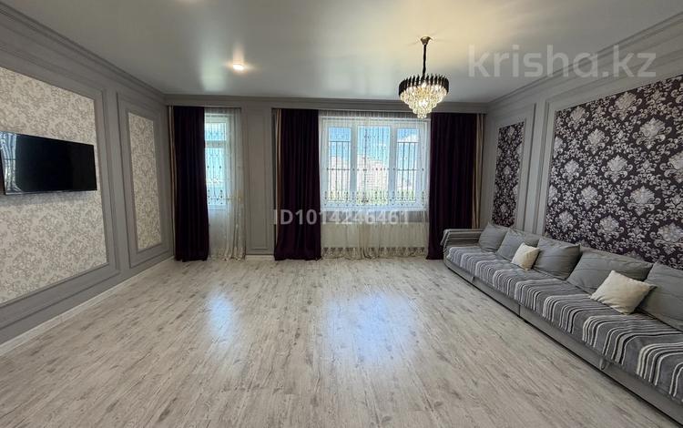 3-комнатная квартира · 120 м² · 7/22 этаж, Нажимеденова 10/2 — Площадь Республики, пирамида за 450 000 ₸ в Астане, Сарайшык р-н — фото 2