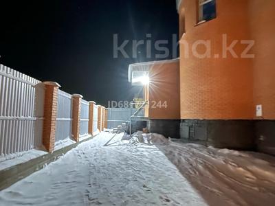 Отдельный дом · 6 комнат · 280 м² · 10 сот., мкр Кунгей 29а — Шолпан Джандарбекова за 73 млн 〒 в Караганде, Казыбек би р-н