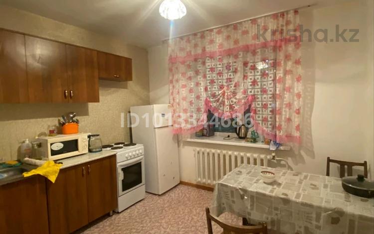 1-комнатная квартира · 42 м² · 1/9 этаж, Карагайлы 20 — Возле Абай Арена за 150 000 ₸ в Семее — фото 2