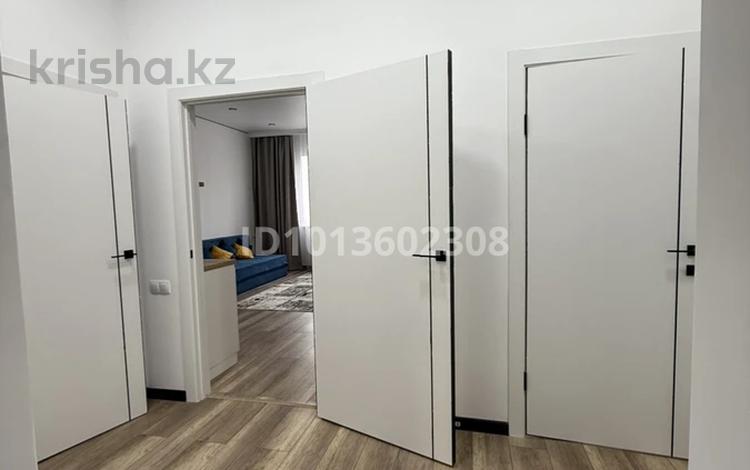 2-бөлмелі пәтер · 56 м² · 4/10 қабат, мкр. Алтын орда, Алтын Орда — ресторан 1001 ночь, бағасы: 25 млн ₸ в Актобе — фото 2