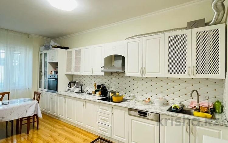 3-комнатная квартира · 128 м² · 3/18 этаж, мкр Орбита-2, Навои — Торайгырова за 97 млн ₸ в Алматы, Бостандыкский р-н — фото 79