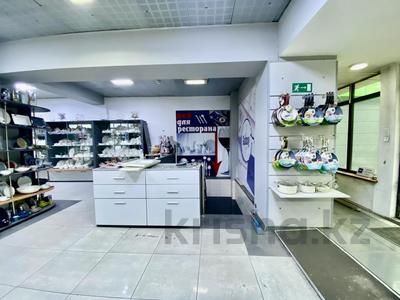 Свободное назначение, офисы, магазины и бутики, медцентры и аптеки • 415 м² за 3.8 млн 〒 в Алматы