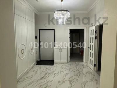 3-комнатная квартира · 110 м² · 5/20 этаж, мкр Мамыр-1 26/1 за 700 000 ₸ в Алматы, Ауэзовский р-н