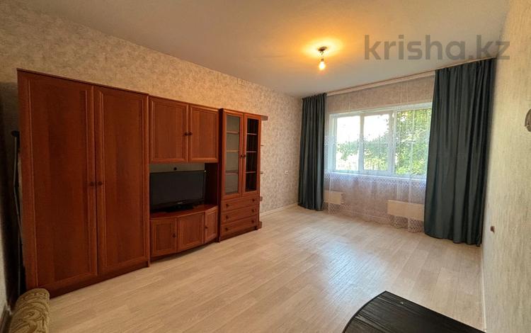 1-комнатная квартира, 42 м², 2/5 этаж, мкр Айнабулак-2