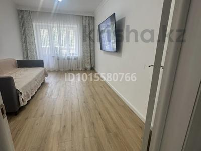 3-бөлмелі пәтер · 70 м² · 2/5 қабат, Самал-2 ш/а. 42, бағасы: 93 млн ₸ в Алматы, Медеуский р-н