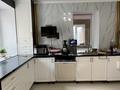 Жеке үй · 6 бөлме · 240 м² · 5 жүзд., Мкр. Байтерек 22, бағасы: 105 млн ₸ в Уральске — фото 9