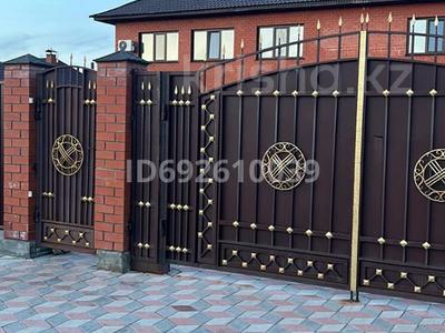 Отдельный дом · 9 комнат · 330 м² · 13 сот., Плахуты 68 за 290 млн ₸ в Усть-Каменогорске