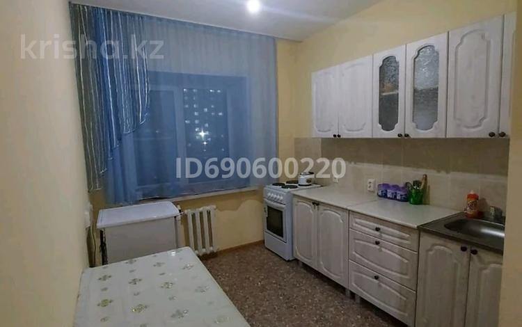 1-комнатная квартира, 45 м², 2/9 этаж, Карагайлы 36