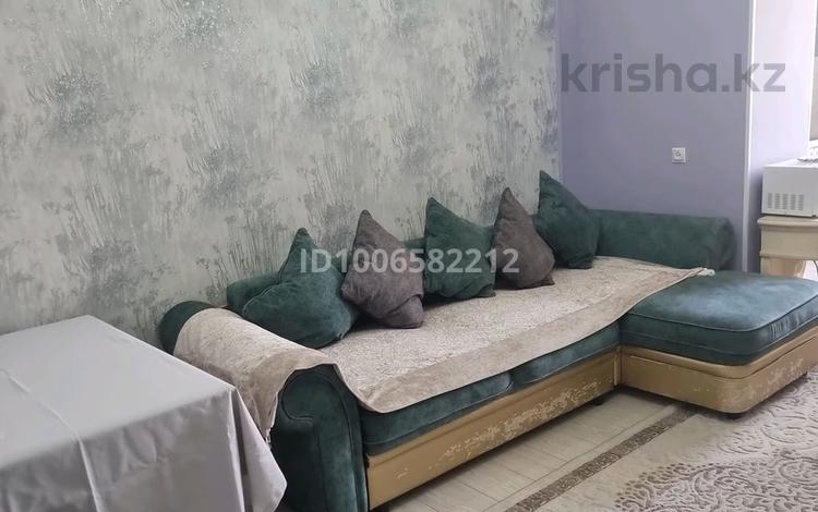 3-комнатная квартира · 90 м² · 11/16 этаж, 17-й мкр 23 за 20 000 〒 в Актау — фото 2