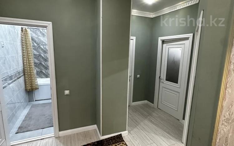 3-комнатная квартира · 90 м² · 11/16 этаж, 17-й мкр 23 за 20 000 ₸ в Актау — фото 71