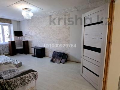 2-бөлмелі пәтер · 55 м² · 2/4 қабат, мкр 13-й военный городок, Суюнбая 669, бағасы: 200 000 ₸ в Алматы, Турксибский р-н