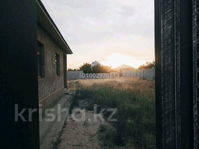 Отдельный дом · 3 комнаты · 80 м² · 8 сот., мкр Бозарык , Ұста мұхмед 97 — Супермаркет керуен за 20 млн 〒 в Шымкенте, Абайский р-н