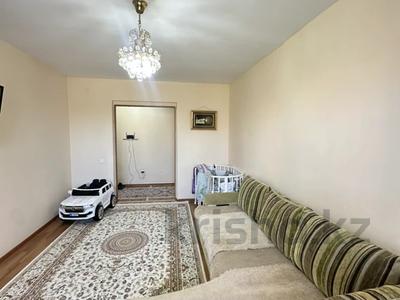 2-комнатная квартира · 55.8 м² · 4/5 этаж, Есенберлина 8 за 23.5 млн 〒 в Усть-Каменогорске