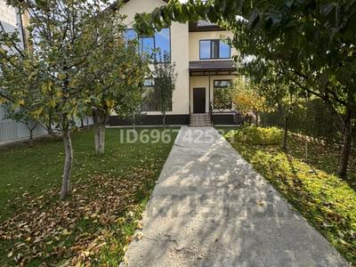 Отдельный дом · 5 комнат · 220 м² · 12 сот., мкр Геолог 60 — Ориентир магазин Тага за 75 млн 〒 в Атырау