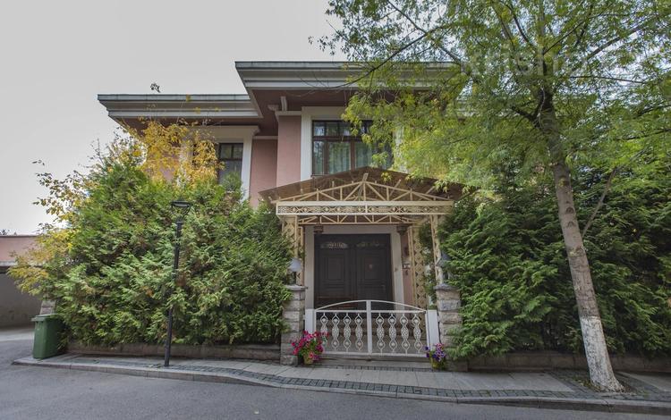 8-комнатная квартира · 700 м² · 1/3 этаж, мкр Горный Гигант, Жамакаева 256а за 1.8 млрд 〒 в Алматы, Медеуский р-н — фото 2