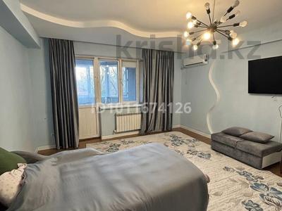 3-бөлмелі пәтер · 120 м² · 2/5 қабат, мкр Думан-2, Думан 2 4 дом — Мкр.Думан 2, бағасы: 63 млн ₸ в Алматы, Медеуский р-н