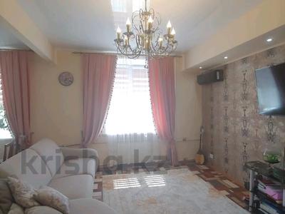 Продажа квартир в Восточно-Казахстанской обл.: 2-комнатная квартира · 65 м² · 4/4 этаж, Назарбаева 44 за 19 млн 〒 2-комнатная квартира · 65 м² · 4/4 этаж, Назарбаева 44 за 19 млн 〒 в Усть-Каменогорске
