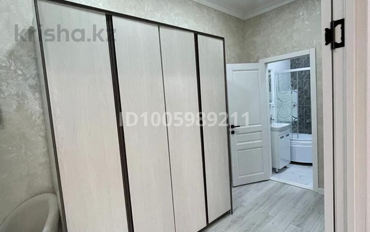 1-комнатная квартира · 48 м² · 3/5 этаж, мкр Новый Город, Микрорайон Оазис. 1/1 — Оазис, ЖК Жасмин за 230 000 〒 в Караганде, Казыбек би р-н — фото 2