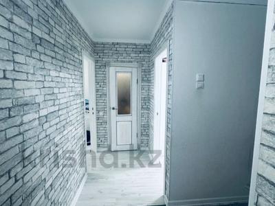 2-комнатная квартира · 43.4 м² · 1/5 этаж, мкр 5, Алии Молдагуловой пр-т за 15 млн 〒 в Актобе