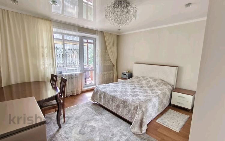 4-комнатная квартира · 80 м² · 6/9 этаж, мкр Юго-Восток, м/нСтепной 4 за 28.6 млн ₸ в Караганде, Казыбек би р-н — фото 2