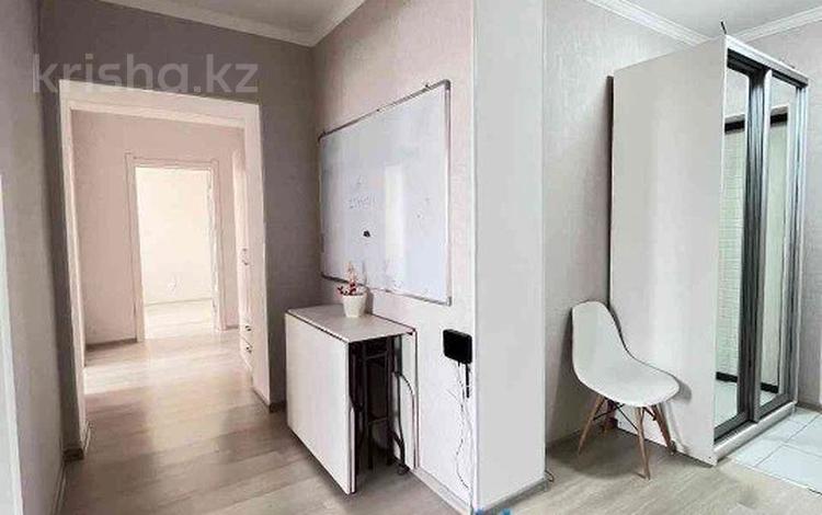 3-комнатная квартира · 70 м² · 5/5 этаж, Е495 52 за 35 млн ₸ в Астане, Есильский р-н — фото 2