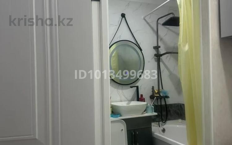 2-бөлмелі пәтер · 47 м² · 2/4 қабат, мкр №8, №8 ш/а. 72а, бағасы: 300 000 ₸ в Алматы, Ауэзовский р-н — фото 2
