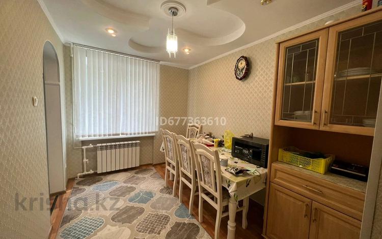4-бөлмелі пәтер · 70 м² · 3/5 қабат, мкр 5, 5 мик 152 — Молдагуловой, бағасы: 19 млн ₸ в Актобе — фото 2
