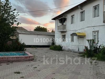 Отдельный дом · 8 комнат · 380 м², мкр Акбулым, Кошеней 162 — Баян ширин за 250 000 〒 в Таразе