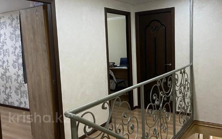 Отдельный дом · 6 комнат · 332 м² · 3 сот., Байсеитова за 150 млн ₸ в Семее — фото 2