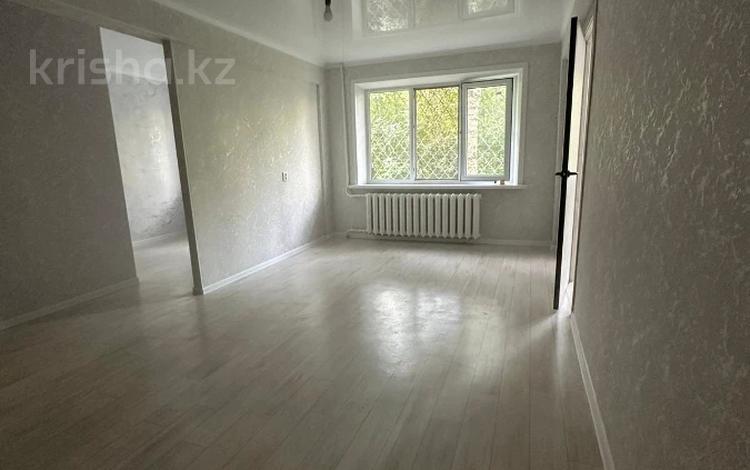 2-комнатная квартира, 44 м², 1/5 этаж, Бурова 17