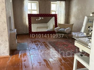 Үйдің бір бөлігі · 4 бөлме · 90 м² · 4 жүзд., Пр Тыныш 14 — ул Адырбекова угол Ильева, бағасы: 350 000 ₸ в Шымкенте, Енбекшинский р-н