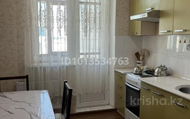 2-комнатная квартира · 70 м² · 8/14 этаж, Мангилик Ел — Пересечение улиц Мангилик Ел и Алматы за 250 000 ₸ в Астане, Есильский р-н — фото 2
