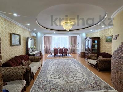 4-комнатная квартира · 170 м² · 1/2 этаж, Попова 47 за 130 млн ₸ в Петропавловске