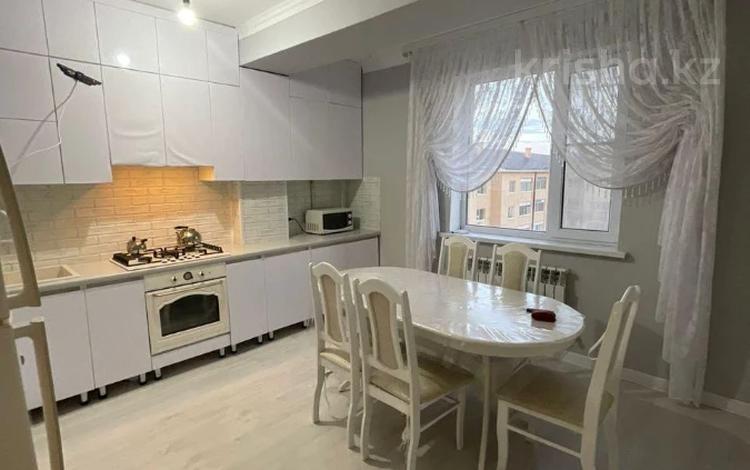 2-комнатная квартира, 82.8 м², 5/5 этаж, мкр. Алтын орда