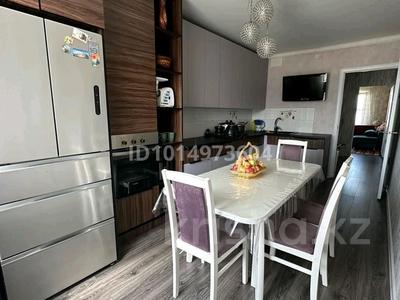 Отдельный дом · 5 комнат · 250 м² · 12 сот., Шағалалы 63 за 1 млн ₸ в Кокшетау